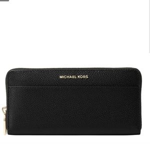 Michael Kors Jet Set Wallet